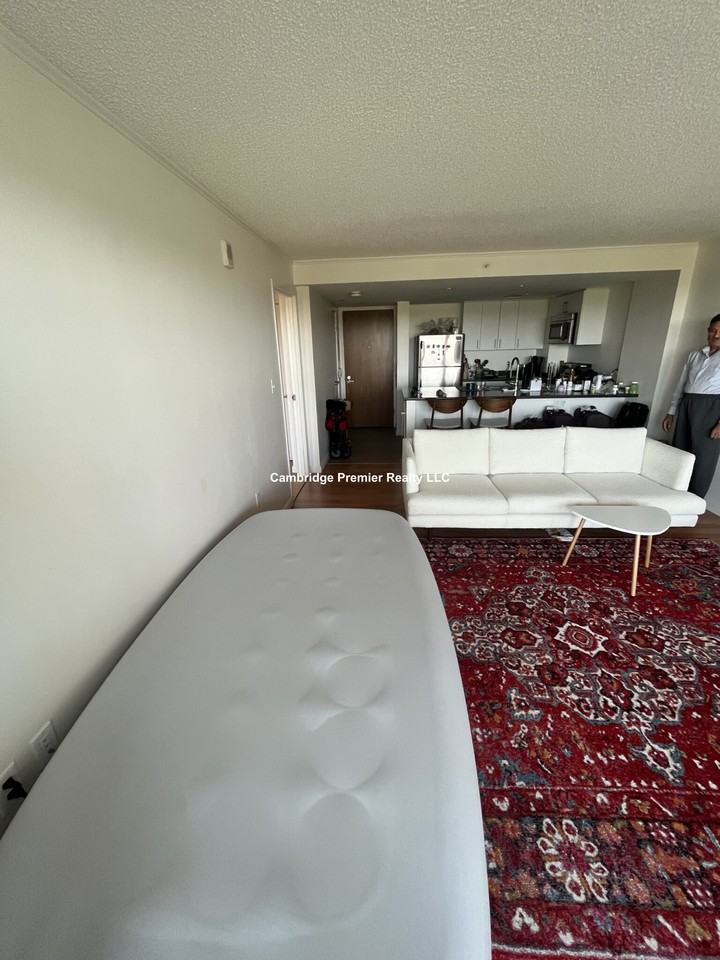 Harvard St #403 - Photo 6 of 21