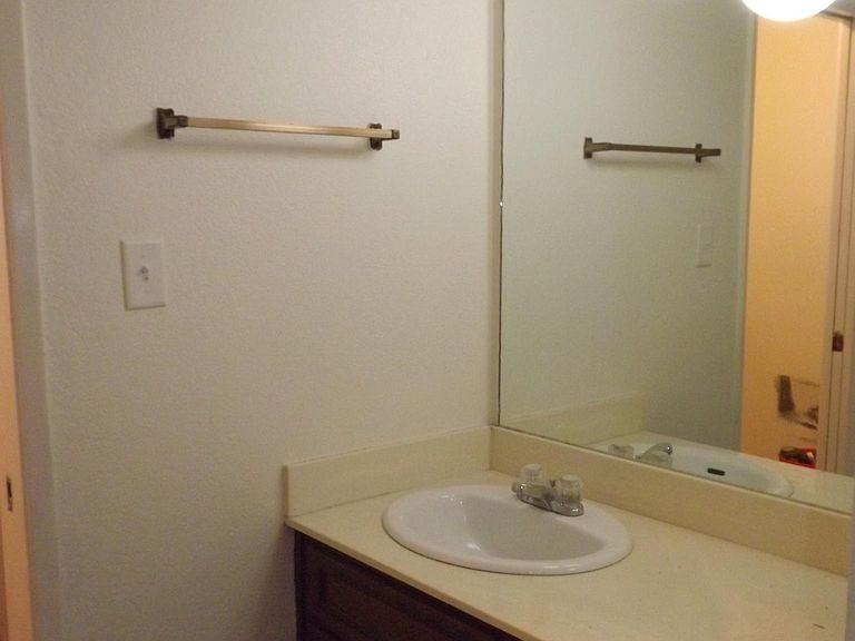 949 Oakleaf Way #NA - Photo 3 of 6