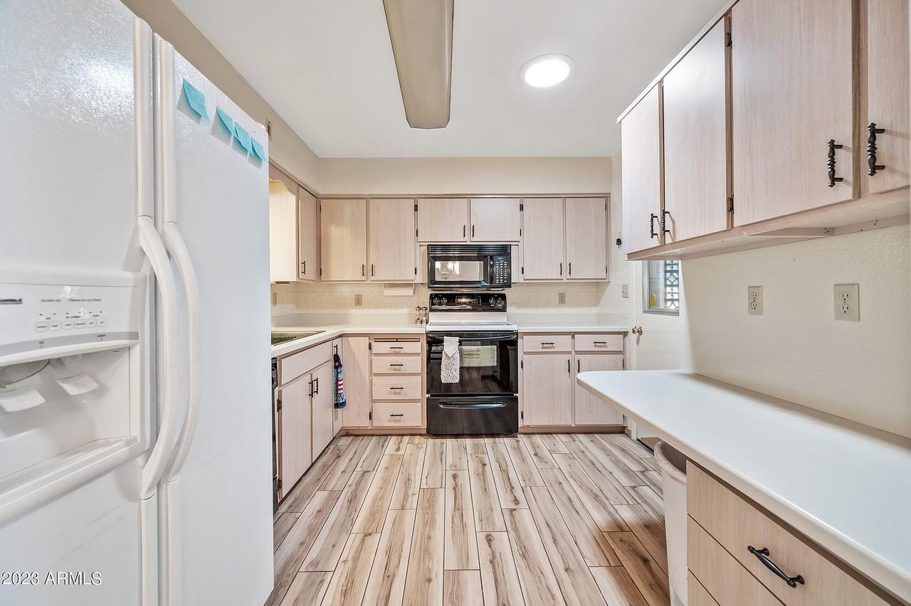 6641 N 74th St #NA - Photo 3 of 7