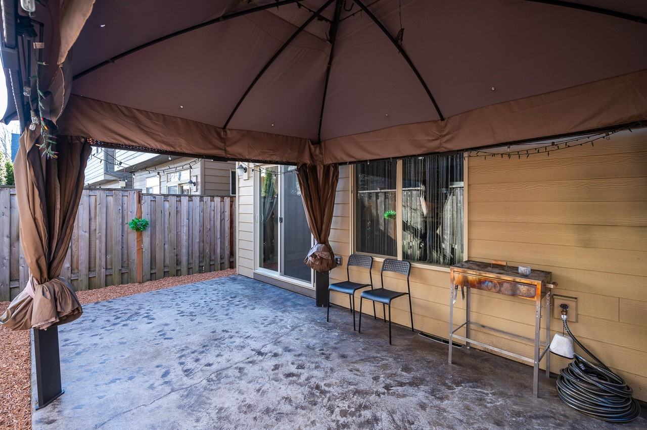 11076 Sw Legacy Oak Way #NA - Photo 2 of 20
