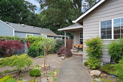 2315 Townsend Way Se - Photo 3 of 30