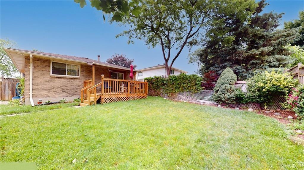 67 Edmunds Crescent - Photo 3 of 20