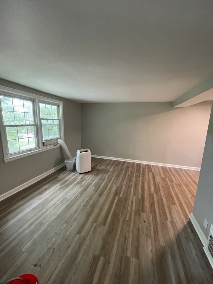 3203 W 2nd St #2ndFL - Photo 2 of 9