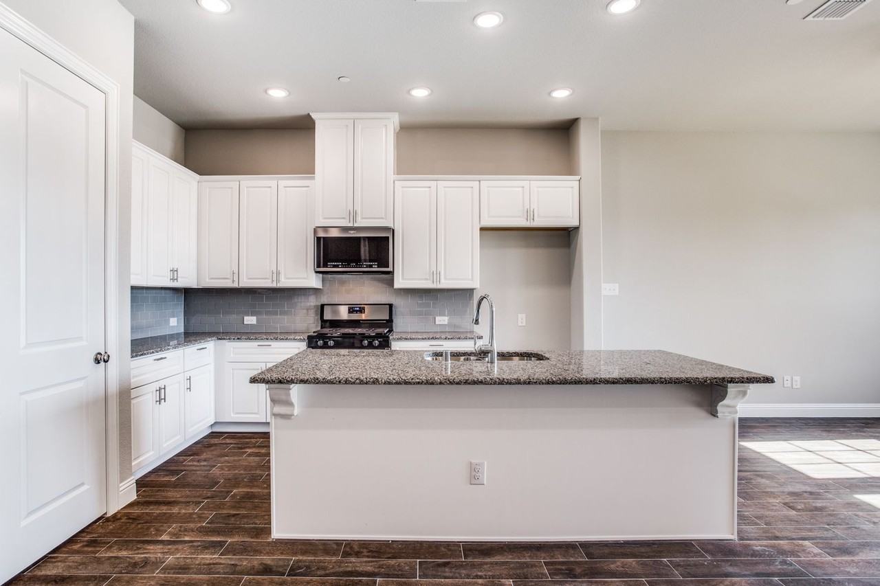 1555 1555 Windermere Way #1555