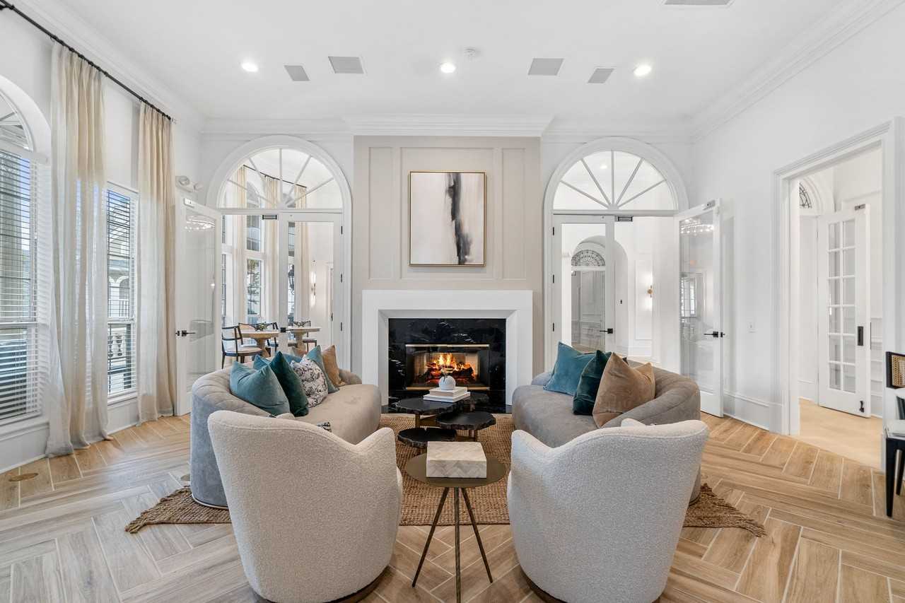 Hawthorne at the Carlyle Apartments 620 Halton Rd, Greenville, SC