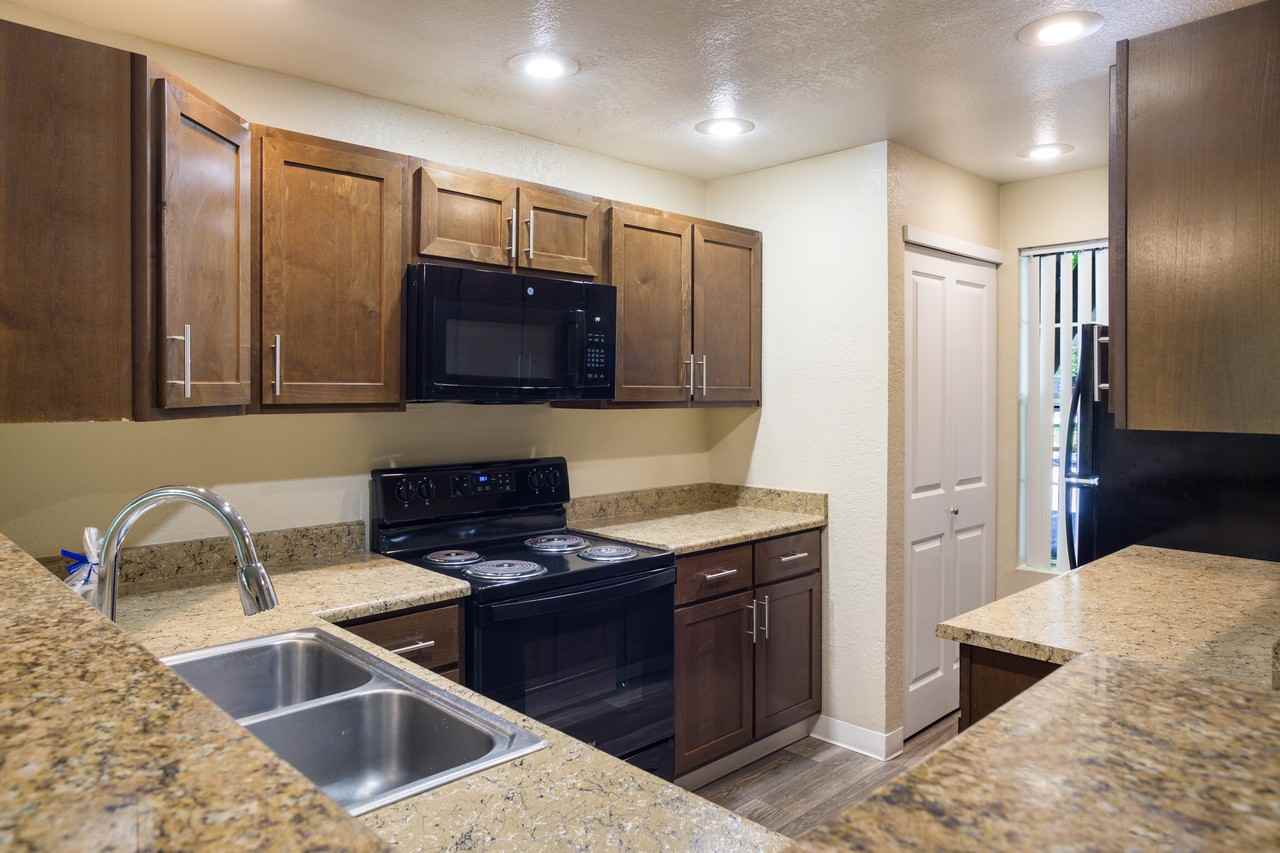 Arcadia Townhomes - Photo 7 of 31
