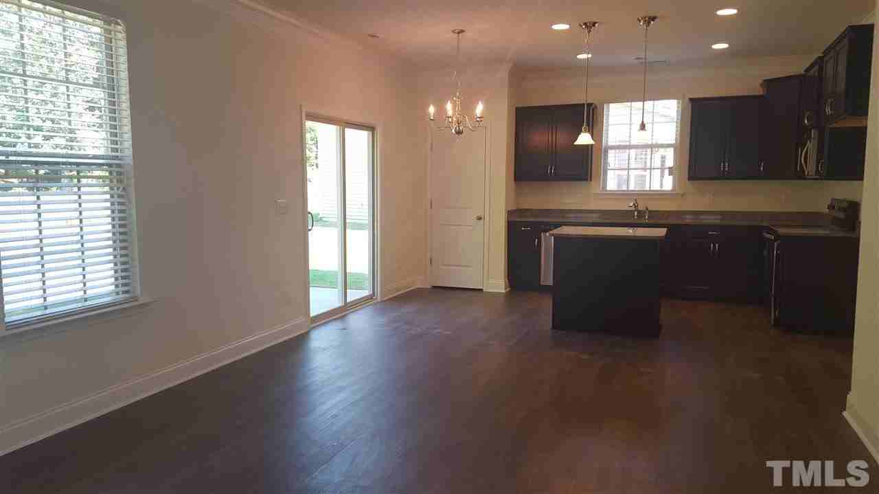 98 Knoll Ct #1 - Photo 3 of 11