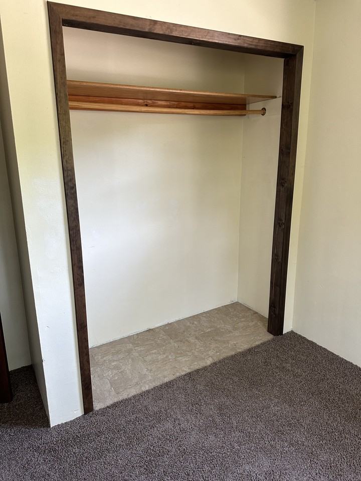 1621 Hillcrest Drive - Photo 3 of 19