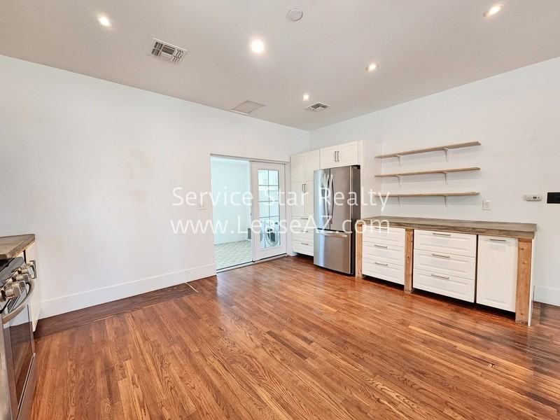 1431 E Mckinley St - Photo 7 of 25