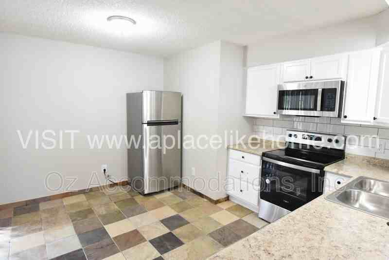 912 S Edgebrook St B, Olathe, KS 66061 2 Bedroom Condo for 1,050