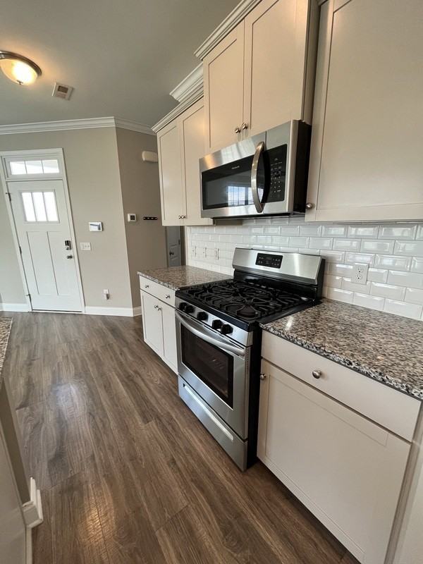 4959 Harris Woods Blvd - Photo 5 of 25