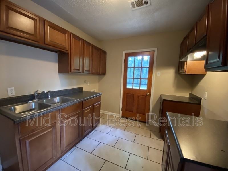 1792 Wildrose St - Photo 2 of 8