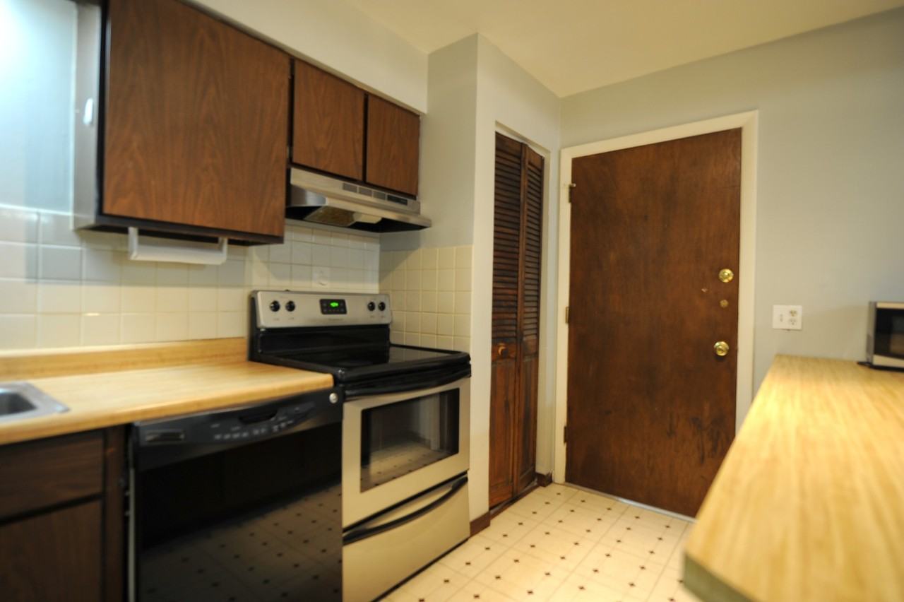 2343 Ogden Ave #10 - Photo 6 of 17
