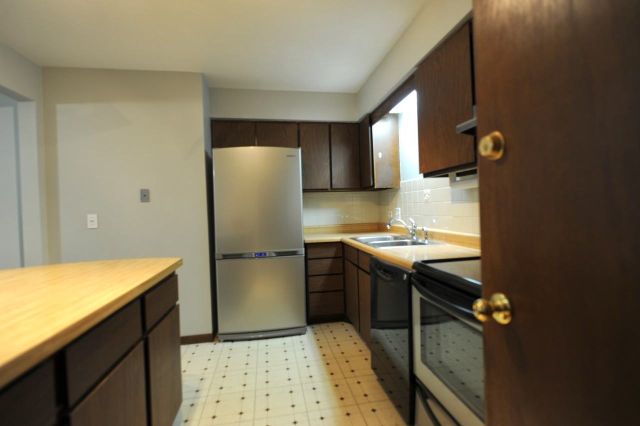 2343 Ogden Ave #10 - Photo 7 of 17