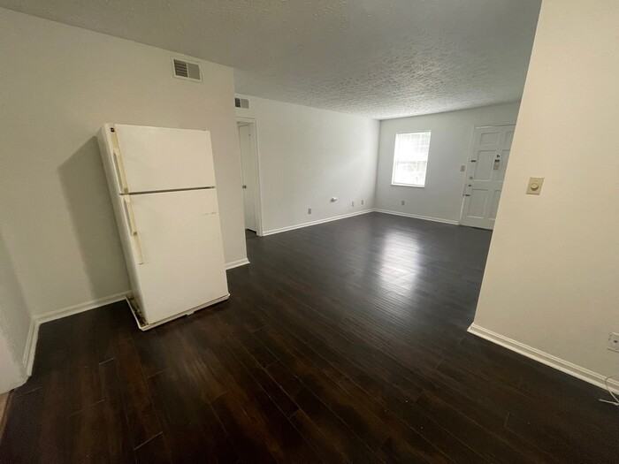 3339 Arterburn Ave #3339 - Photo 3 of 11