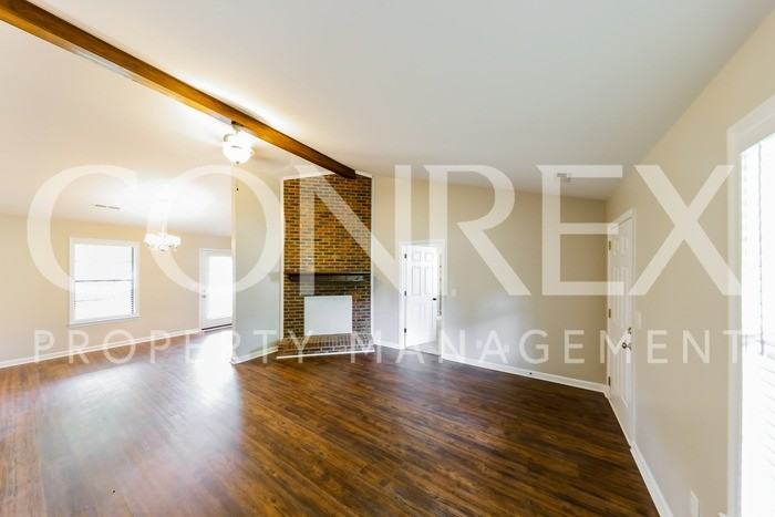 100 Sydney St - Photo 3 of 12