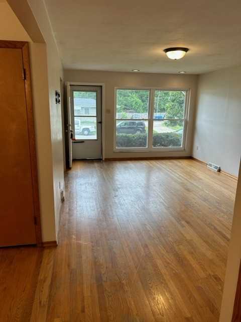 3521 Valleywood Dr - Photo 3 of 23