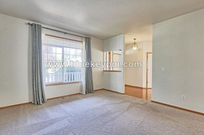 18211 Ne 33rd Cir - Photo 2 of 20