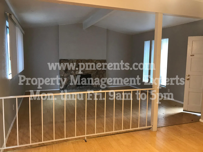 2908 Plymouth Ct - Photo 3 of 11