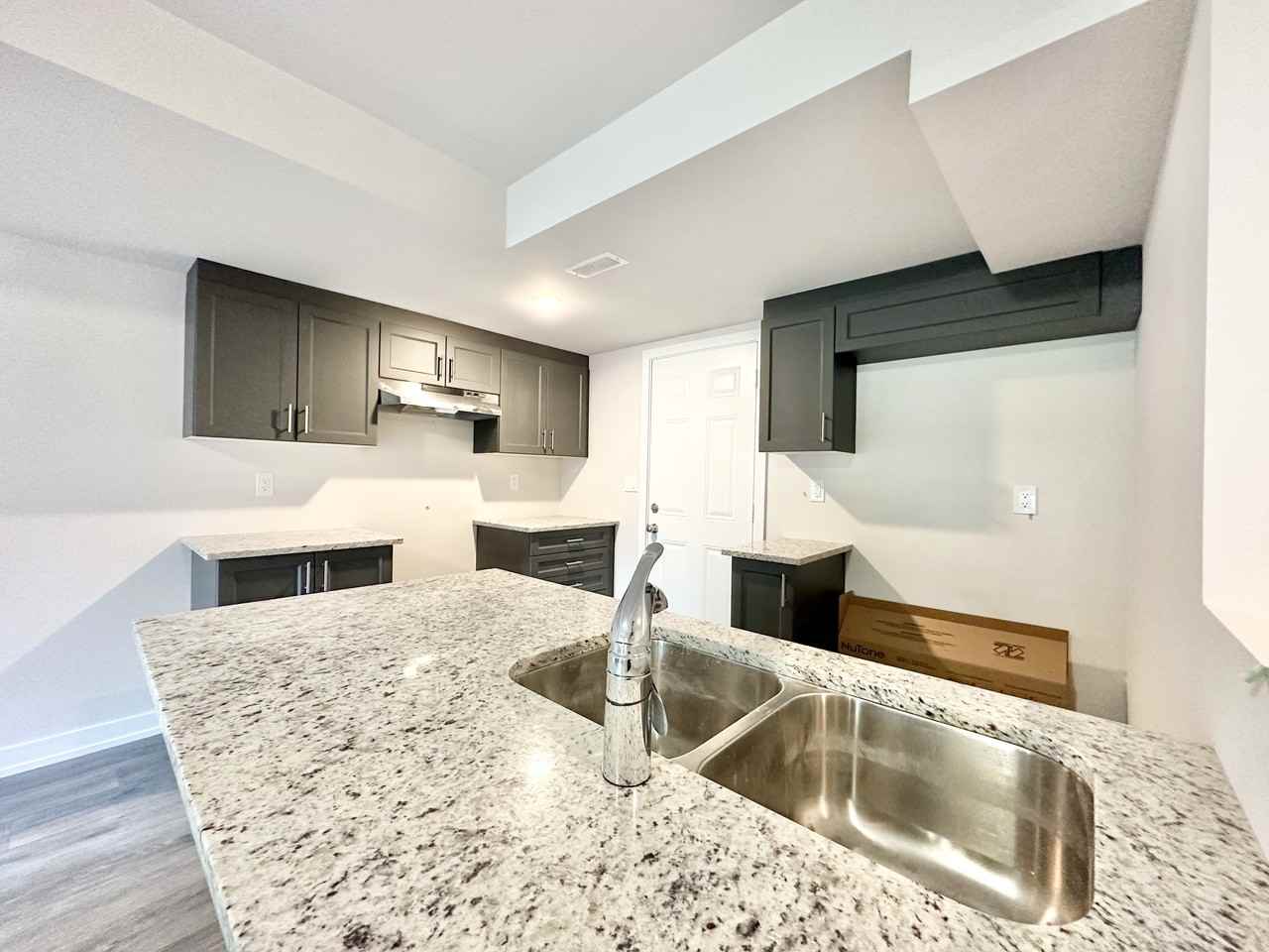 232400 Finch Ave, Pickering, Ontario L1V 1H8 Apartments 400 Finch