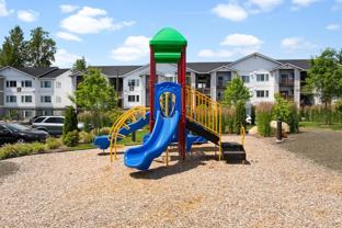 2192 Se Sedgwick Rd - Photo 1 of 1