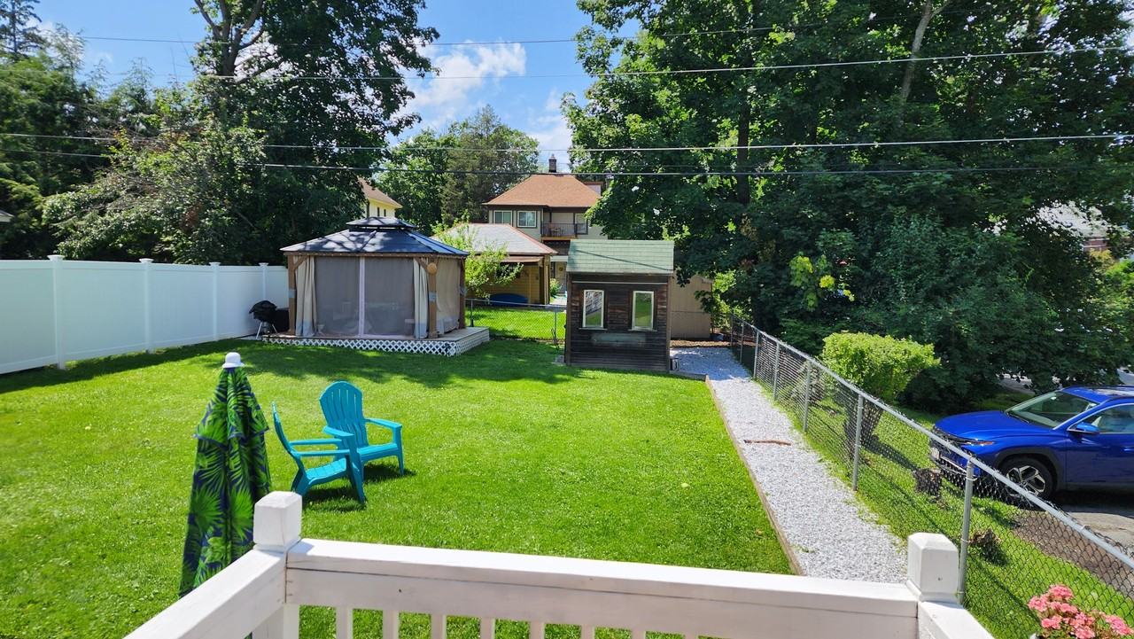 72 Stratford Ave #72 - Photo 2 of 7