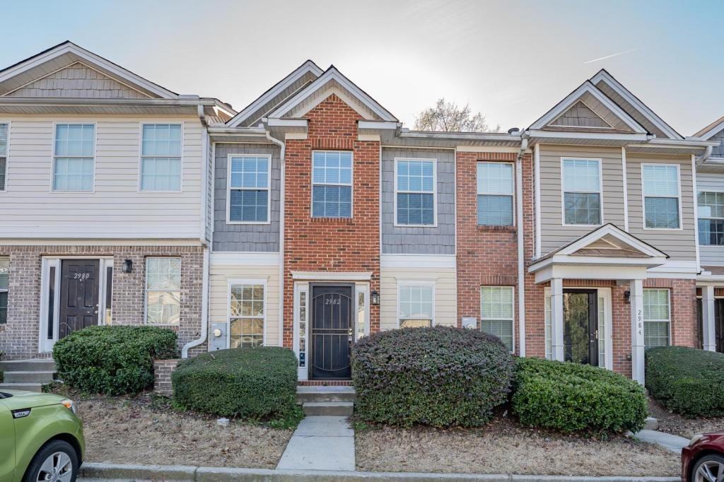 2982 Vining Ridge Lane - Photo 3 of 30