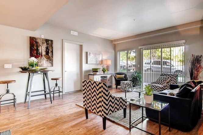 955 Broadway #3A - Photo 3 of 10