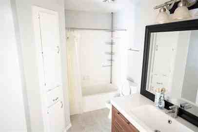 917 Greenbriar Loop - Photo 3 of 25