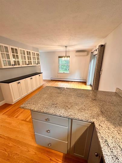 8 Quaker Ln #8 - Photo 3 of 14