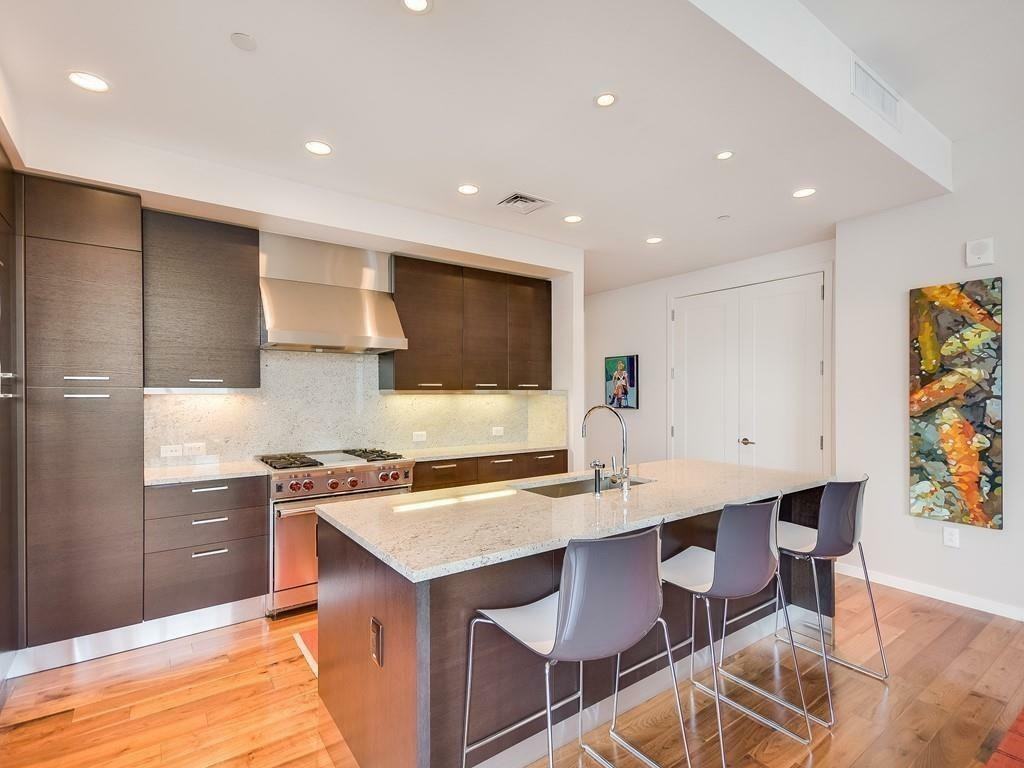 200 Congress Ave #12D - Photo 3 of 27