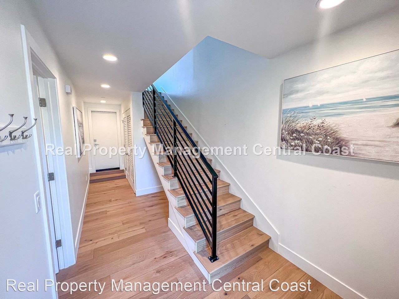 215 1st St - Photo 3 of 18