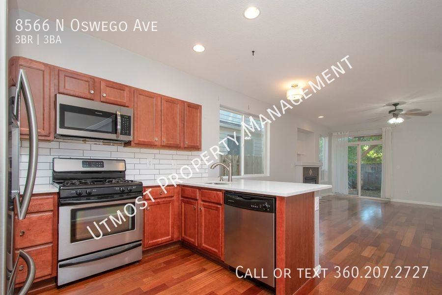 8566 N Oswego Ave - Photo 2 of 11