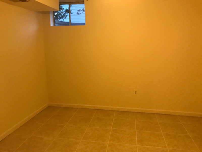 16204 Tilghman Ct Laurel Md - Photo 2 of 11