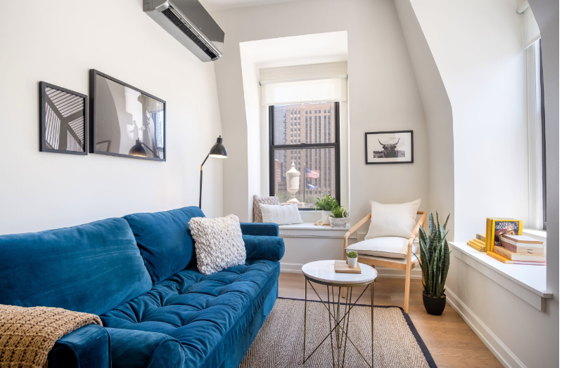 124 W Chicago Ave - Photo 2 of 7