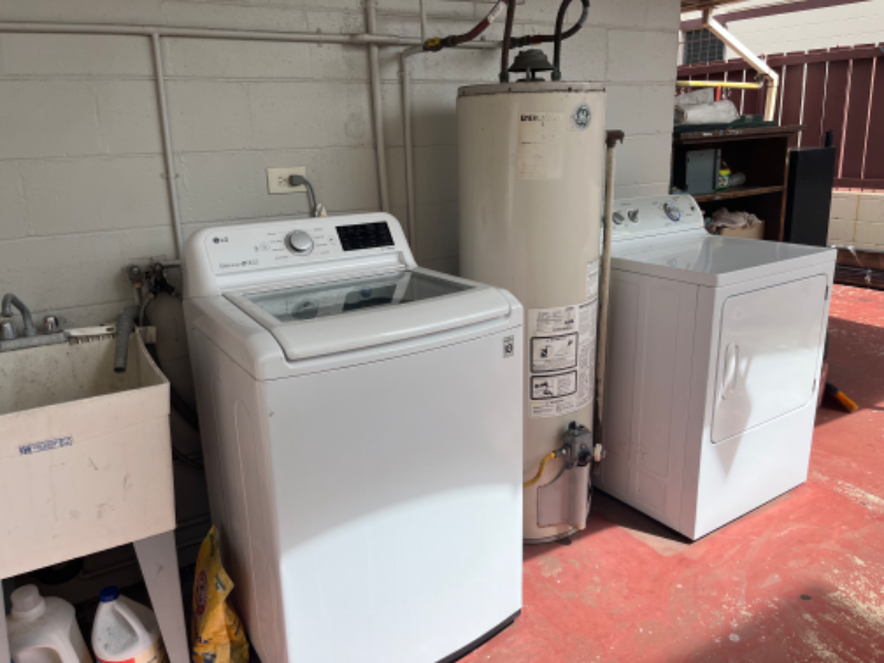 1238 Rycroft St #C - Photo 4 of 31