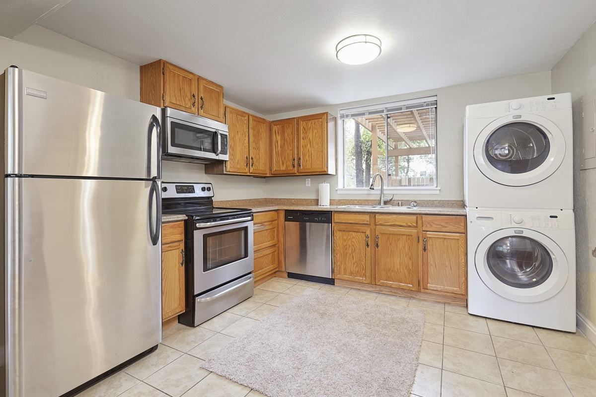 241 Elmwood Dr/LP/Hieronymus #1 - Photo 7 of 15