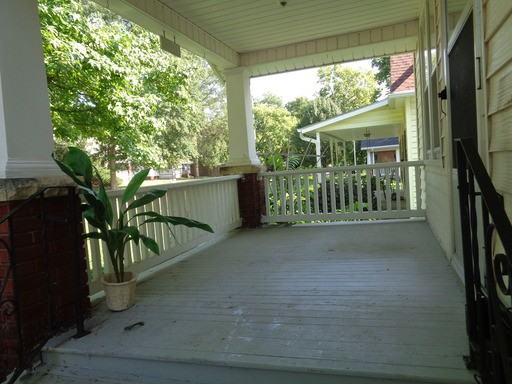 1179 SW High Ave - Photo 3 of 20