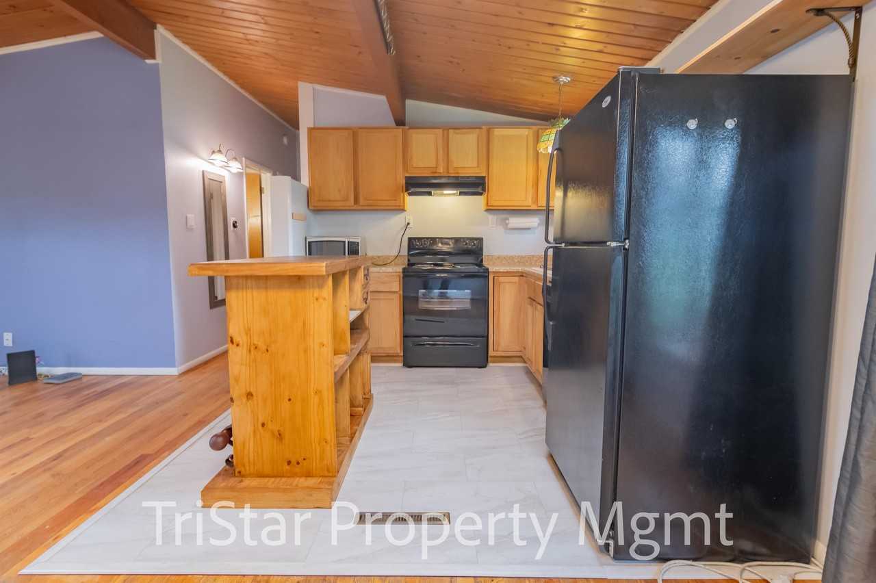 3212 Illinois Ave #1 - Photo 7 of 11