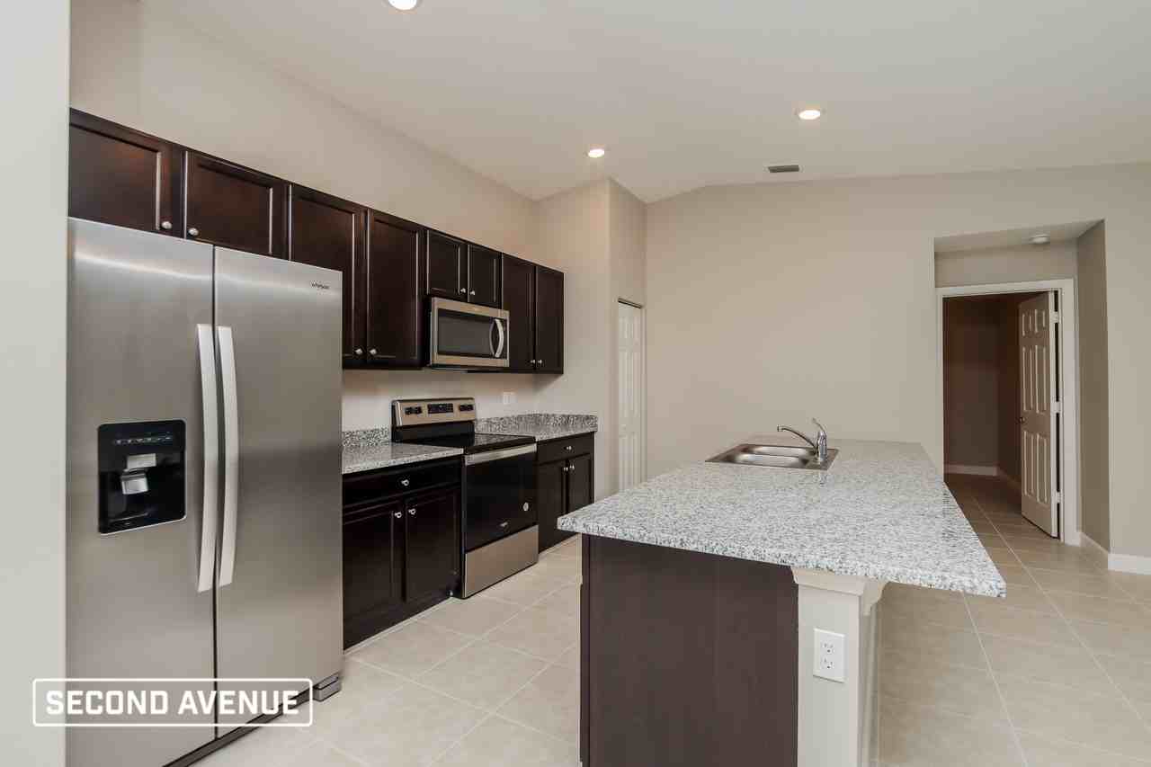 2537 Harbison Ave Sw - Photo 2 of 21