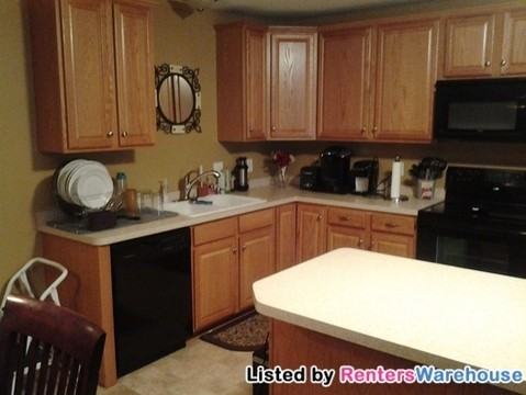 1135 1st St - Photo 2 of 14