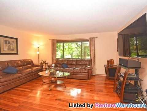 2696 Kempston Dr - Photo 2 of 15