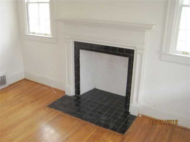 2408 Chesterfield Ave - Photo 3 of 13