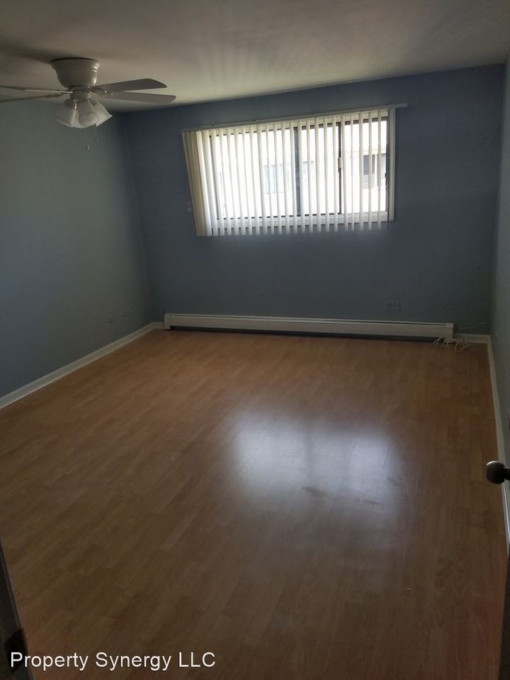 8511 W Catherine Ave #387 - Photo 3 of 4