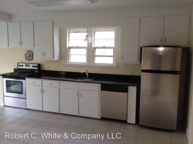 24-26 Stowe Ave - Photo 2 of 8