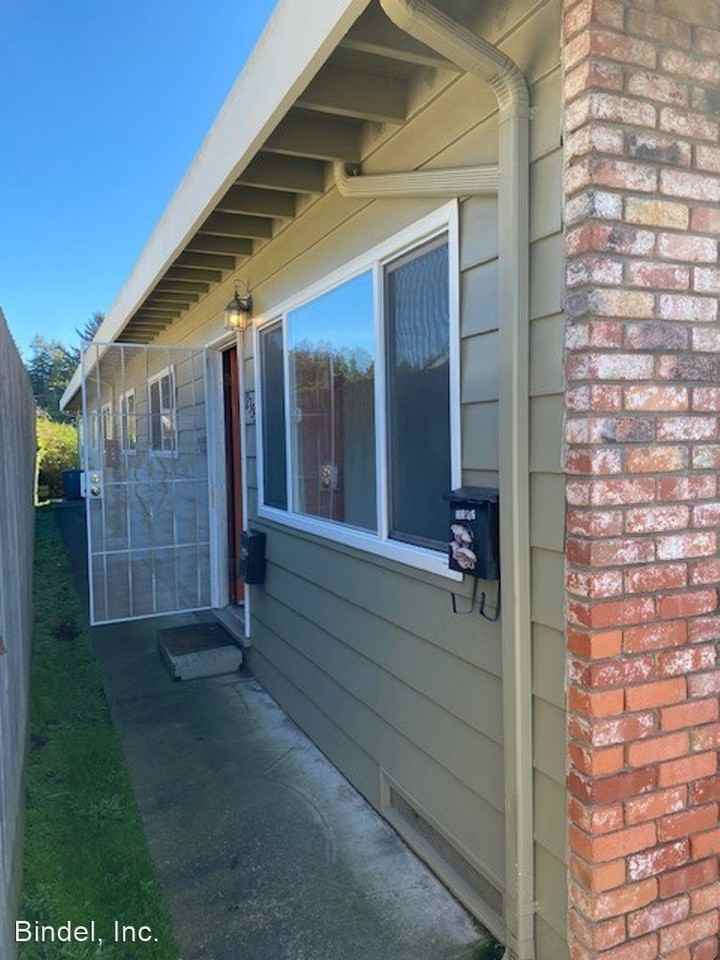 2353, 2353 1/2, 2355, 2357 Harrison Ave - Photo 3 of 13