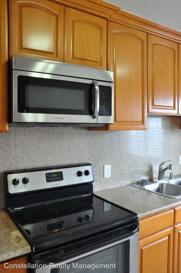 3785 Pershing Ave - Photo 3 of 13