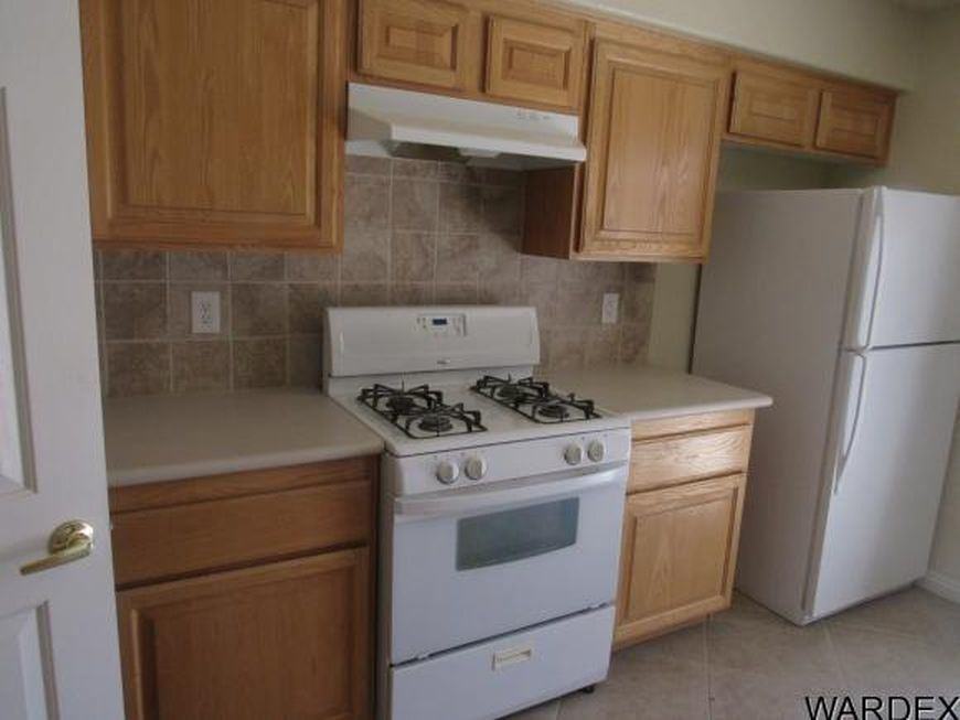 2839 China Cove St - Photo 3 of 12
