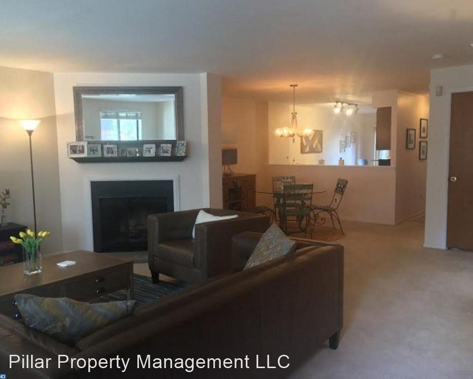 156 N 22nd St Apt A - Photo 2 of 14