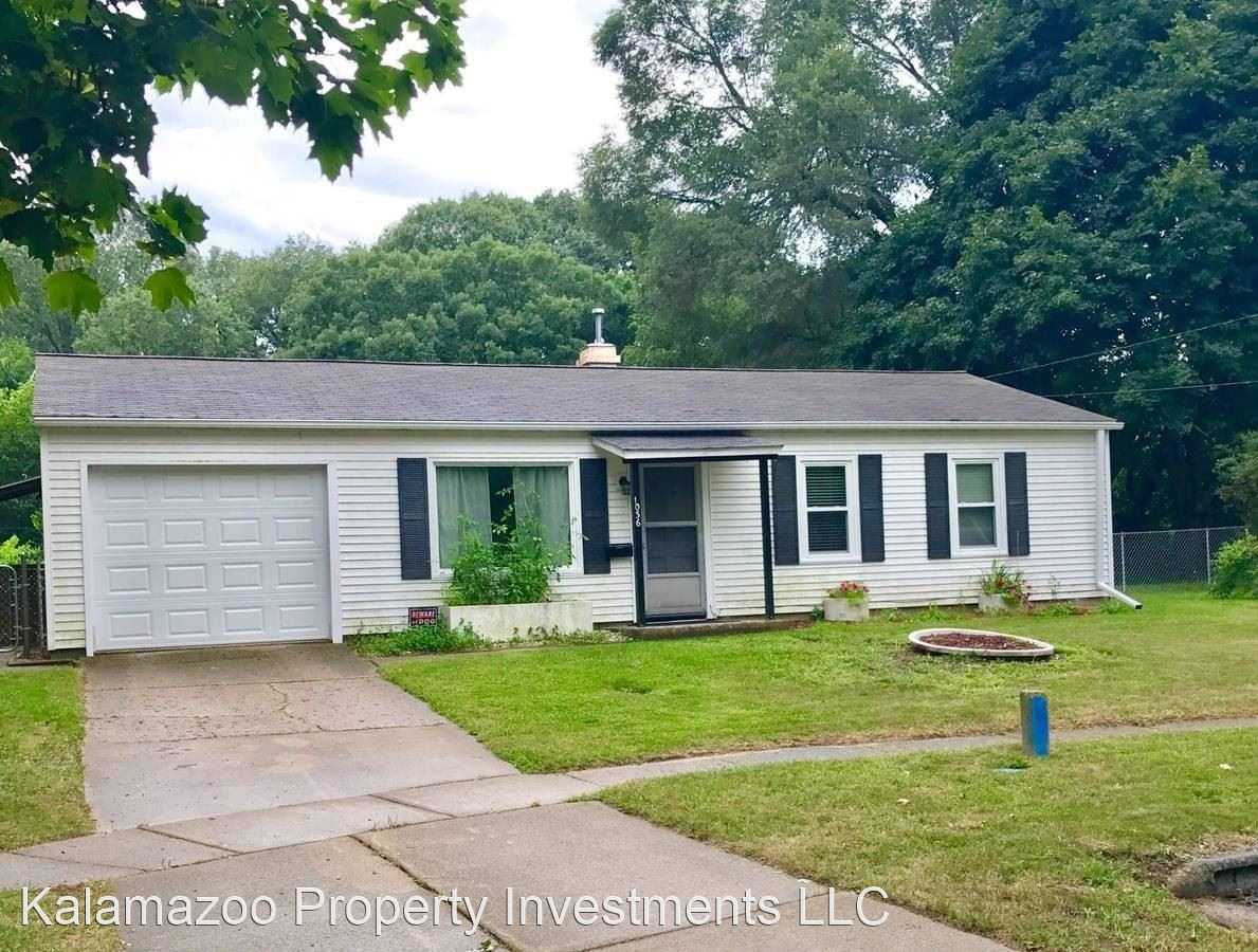 1036 Darwood Ave - Photo 2 of 23